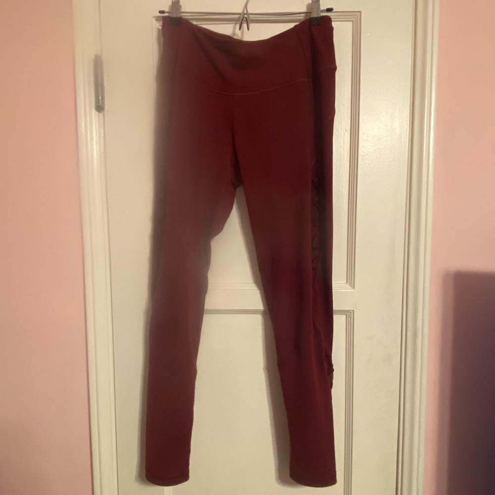 Victoria’s Secret knockout leggings